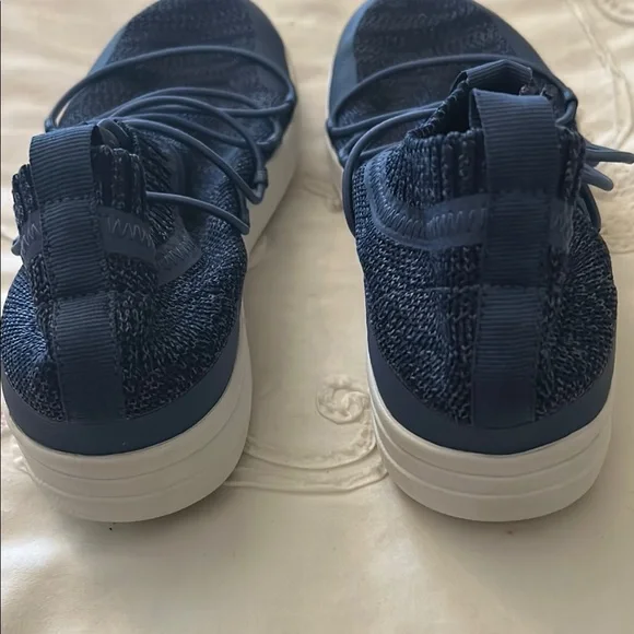 Fit Flop slip on Sneakers - Picture 2 of 5